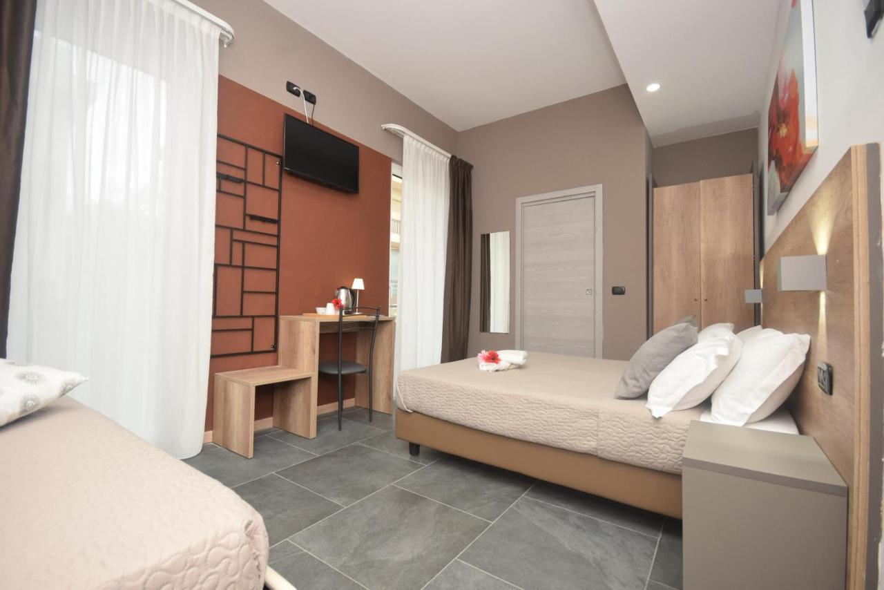 Hotel Crisvan ريميني المظهر الخارجي الصورة