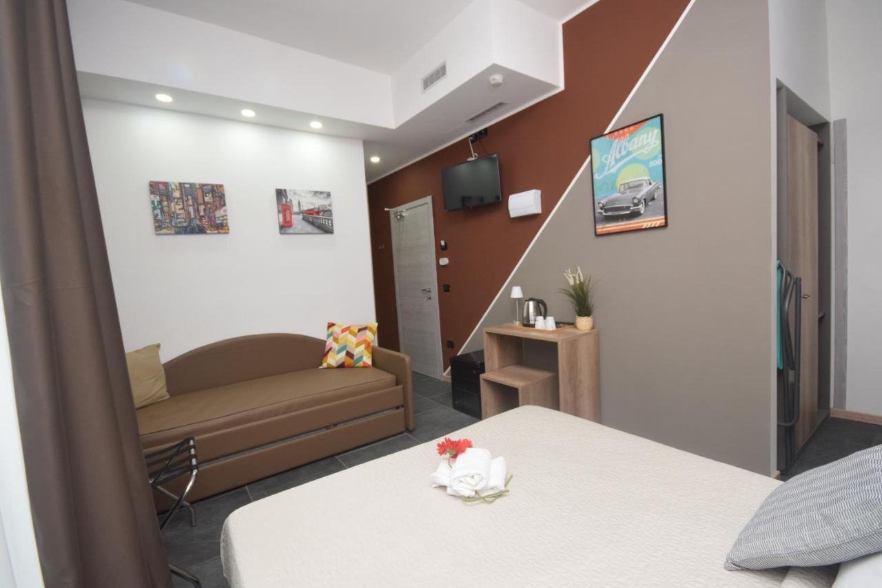 Hotel Crisvan ريميني المظهر الخارجي الصورة