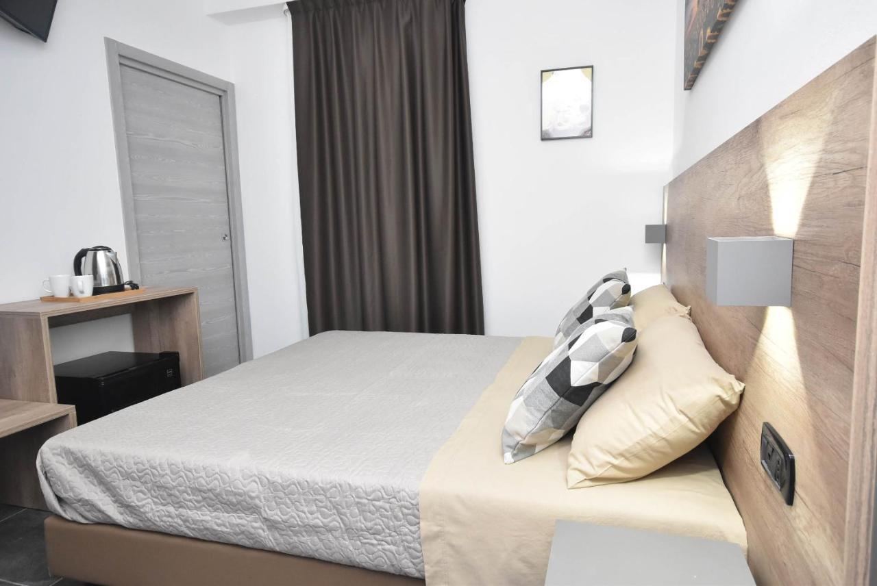 Hotel Crisvan ريميني المظهر الخارجي الصورة